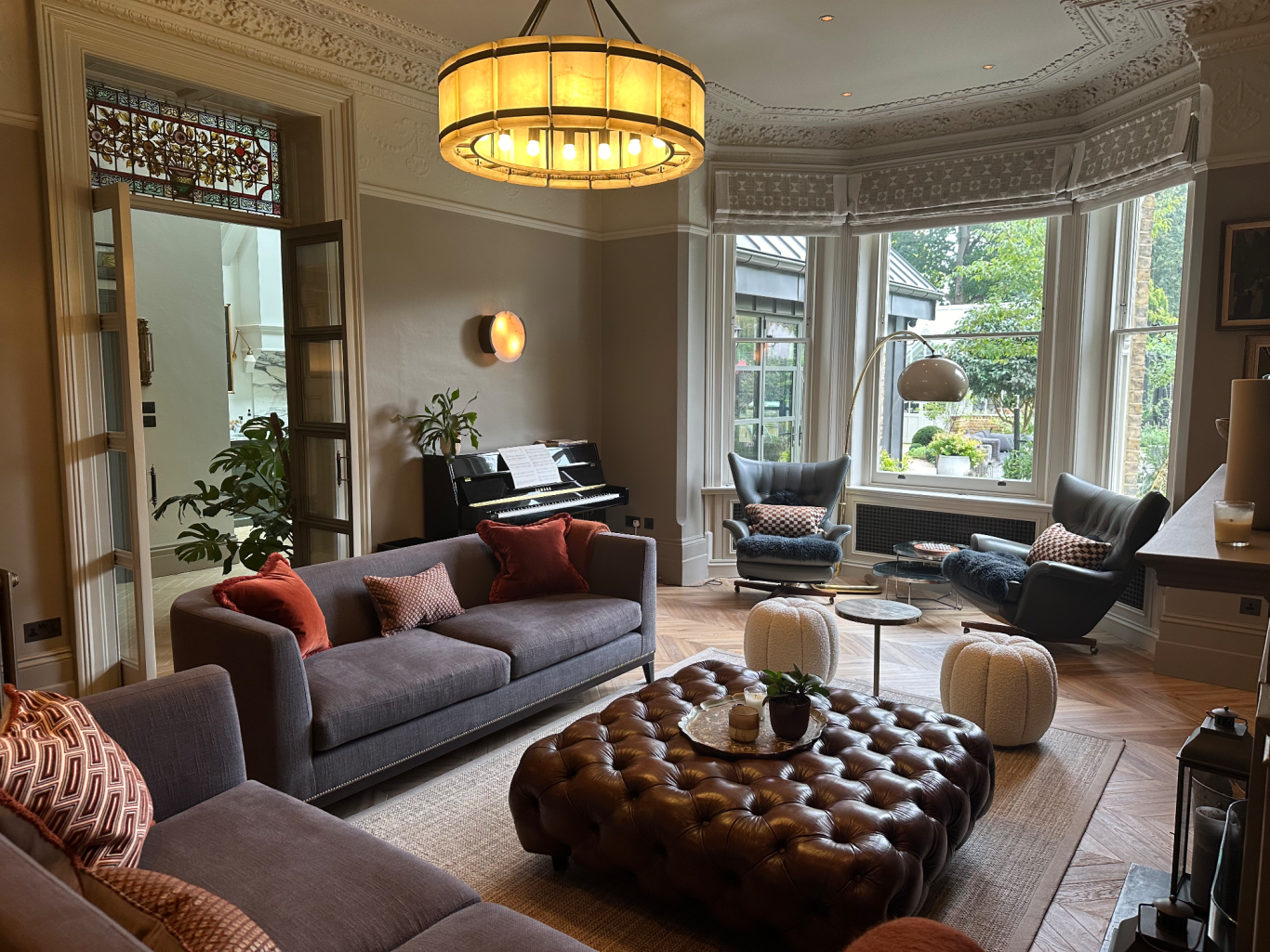 Lounge in Kew Gardens Kew Gardens Lounge